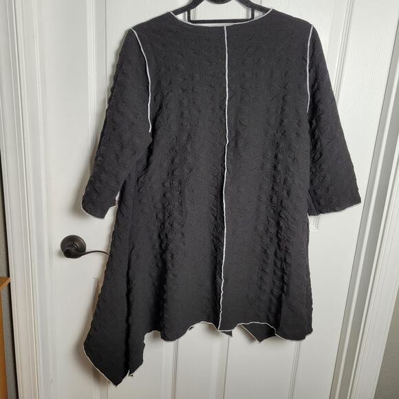 IC by Connie K Top Black Medium Textured Tunic Asymmetrical Boho Lagenlook - Picture 6 of 11
